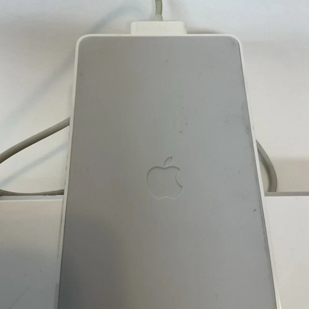 Apple OEM A1359 Keyboard Dock for Apple 30-pin Connector iPad iPhone MC533LL/A